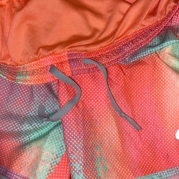 Nike Pink and Mint athletic shorts - Picture 4 of 6